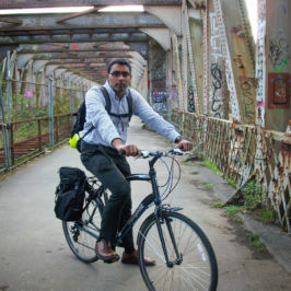 Man borrowing a loan bike